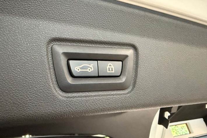 Hvid BMW i4 fra 2022