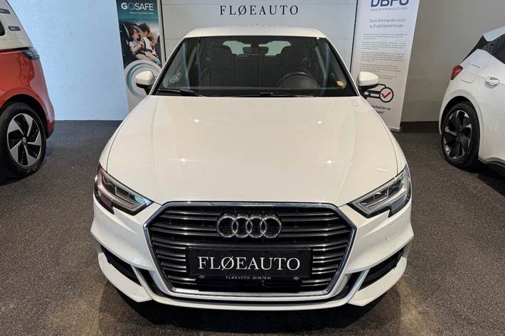 Hvid Audi A3 fra 2020