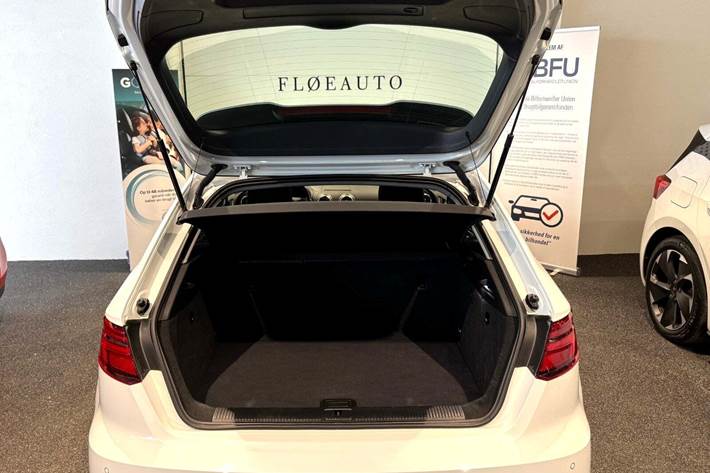 Hvid Audi A3 fra 2020