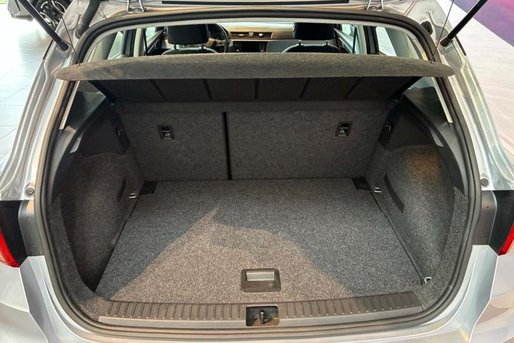 Sølv Seat Arona fra 2021