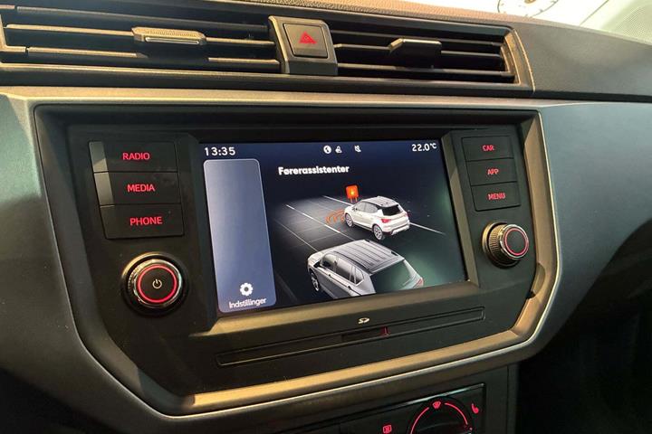 Sølv Seat Arona fra 2021