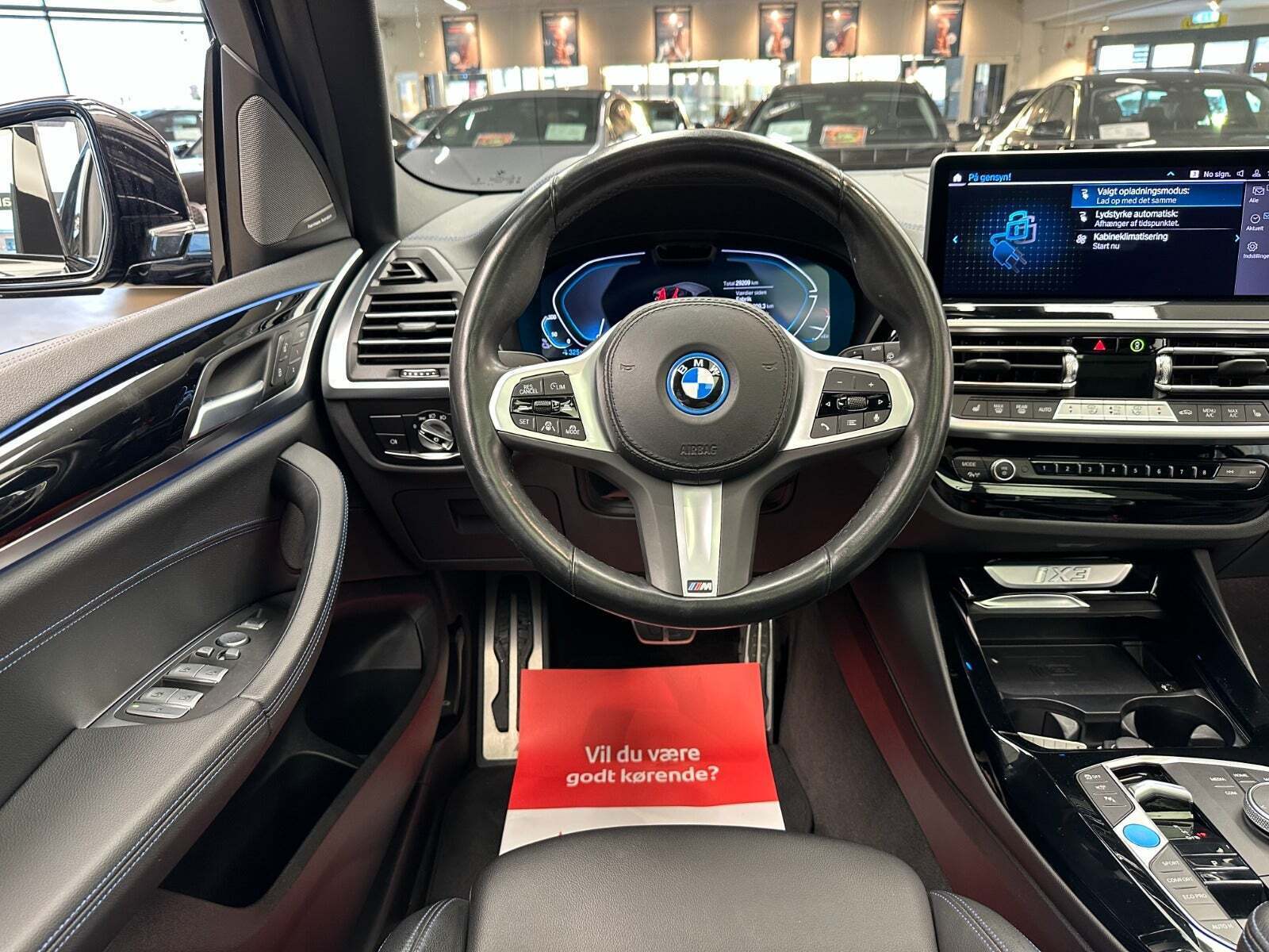 Grå BMW iX3 fra 2023