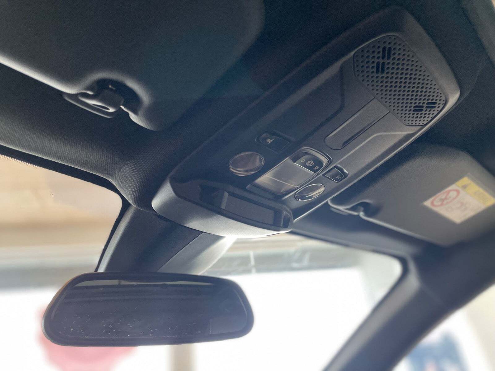 Grå Opel Corsa fra 2024