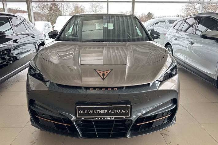 Beige Cupra Tavascan fra 2025