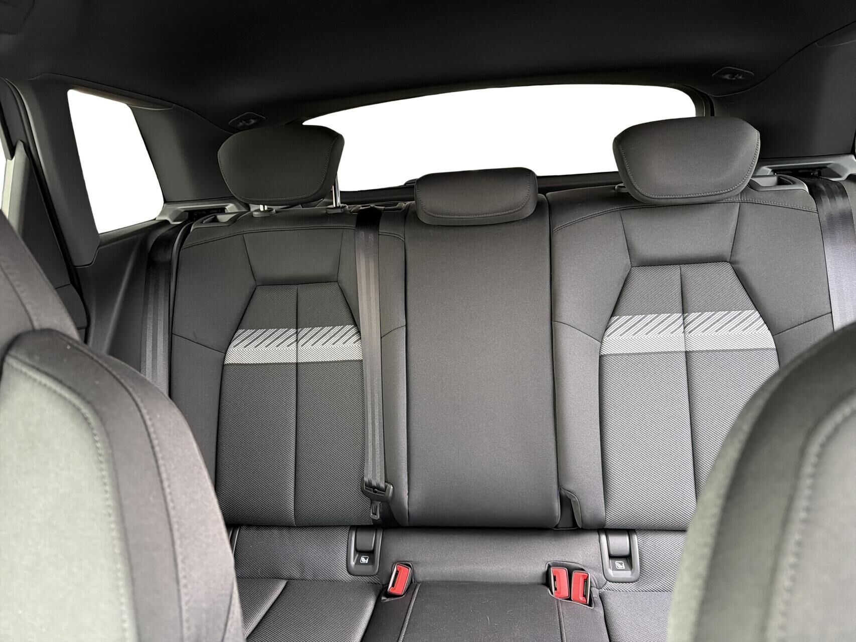 Grå Audi Q4 fra 2025