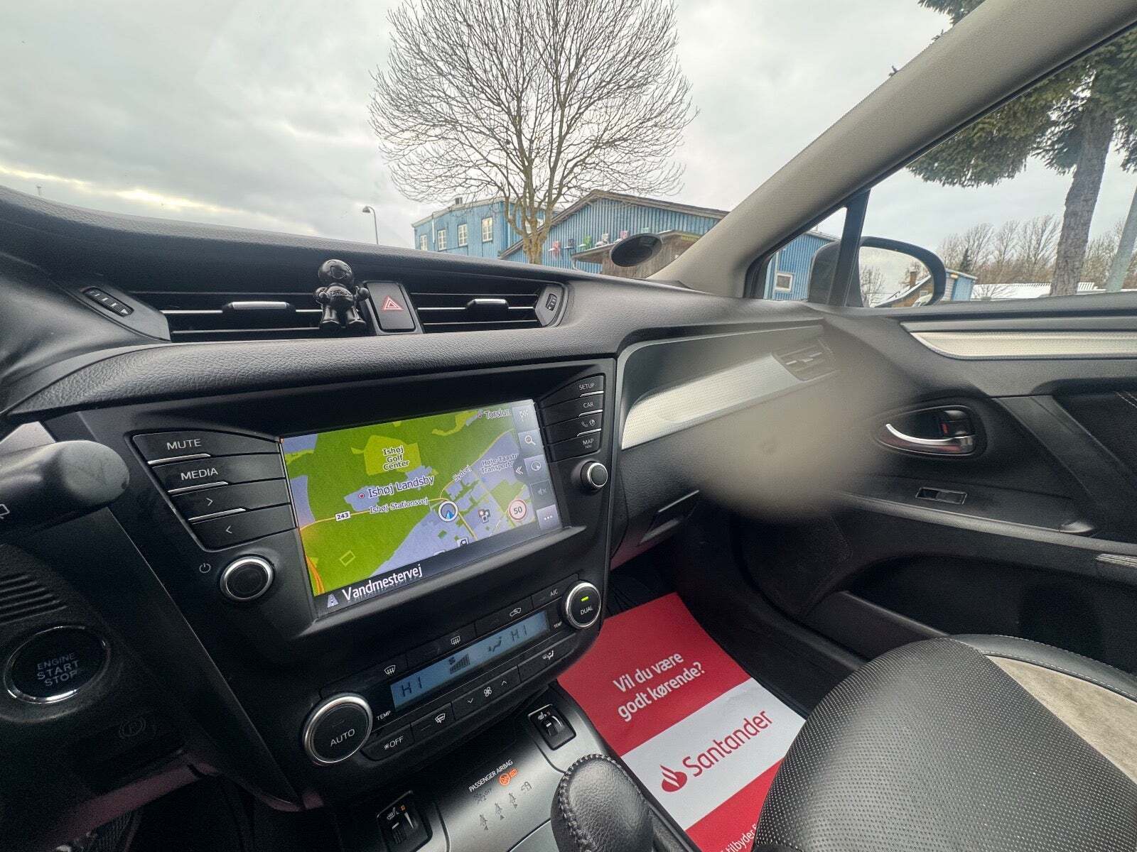 undefined Toyota Avensis fra 2018