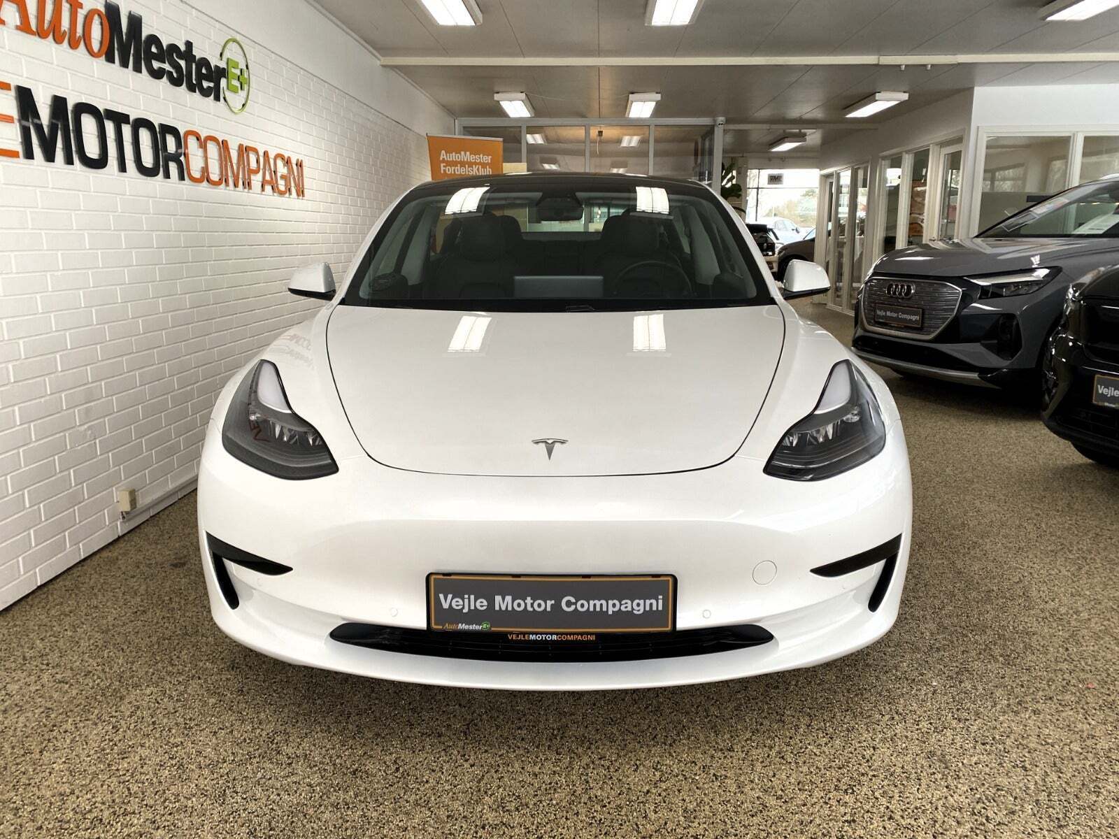 Tesla Model 3 Standard Range+ RWD