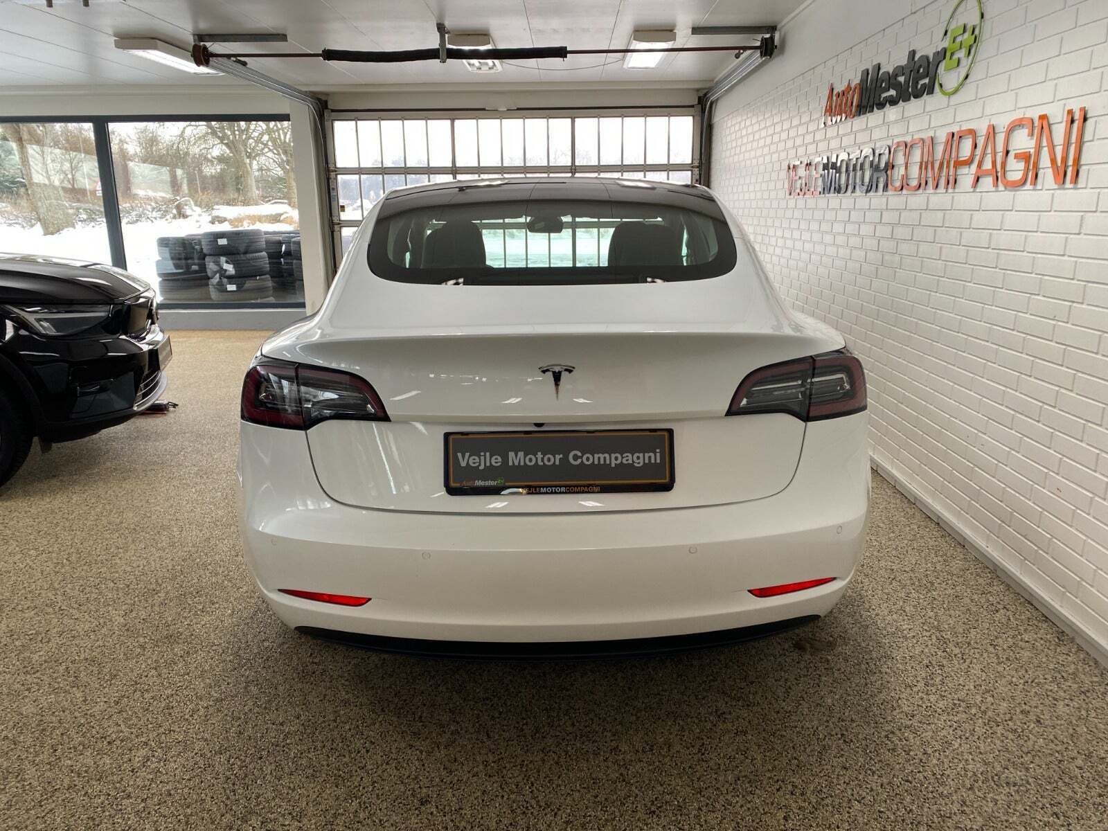 Tesla Model 3 Standard Range+ RWD