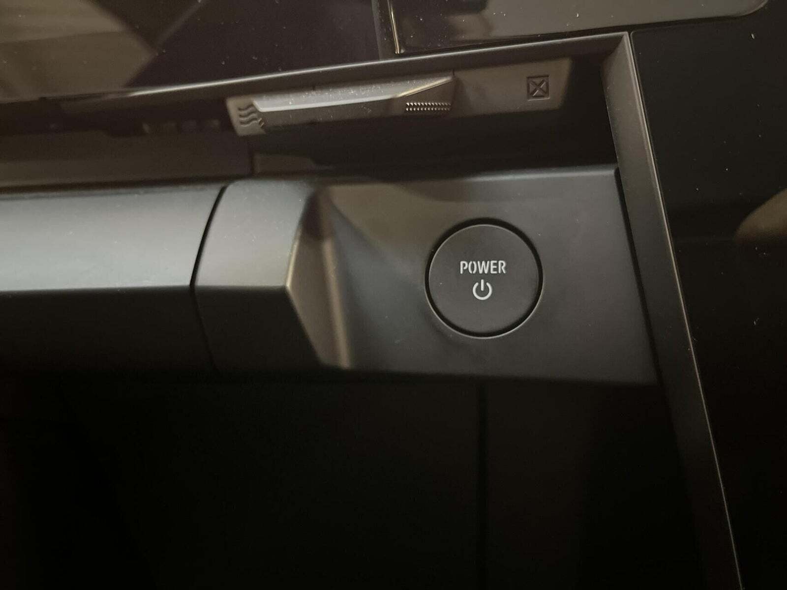 Hvid Renault Scenic E-Tech fra 2025