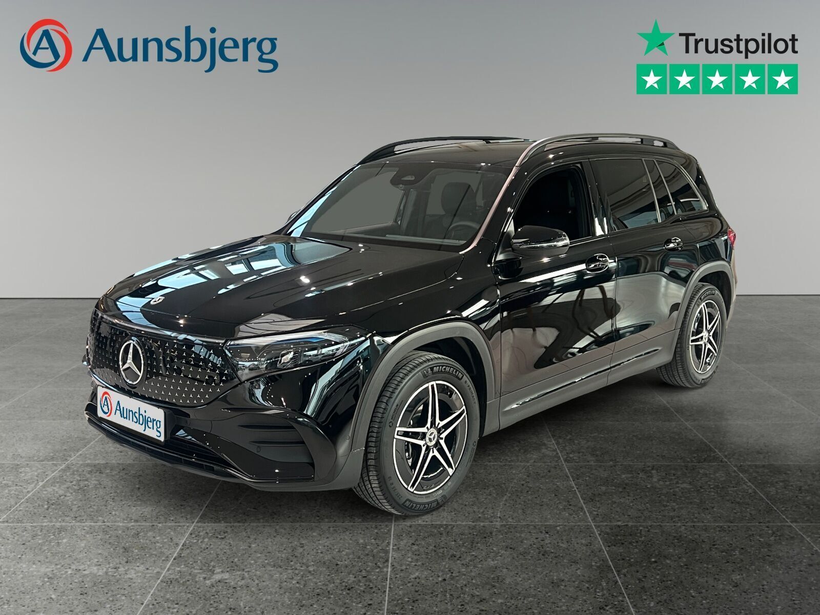 Sort Mercedes EQB250+ fra 2024