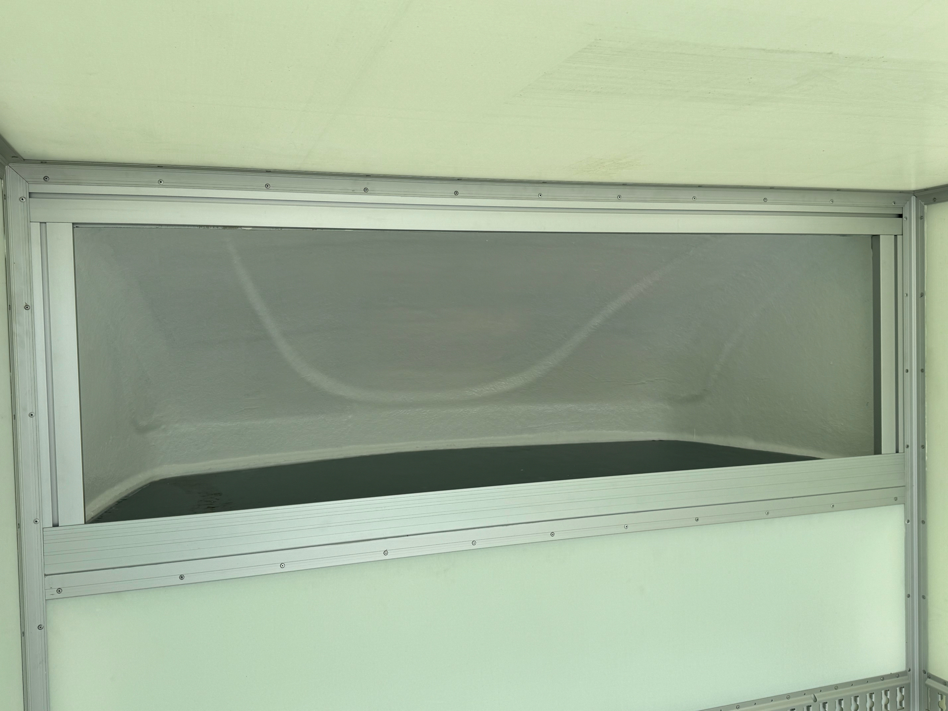 Hvid Opel Movano fra 2025