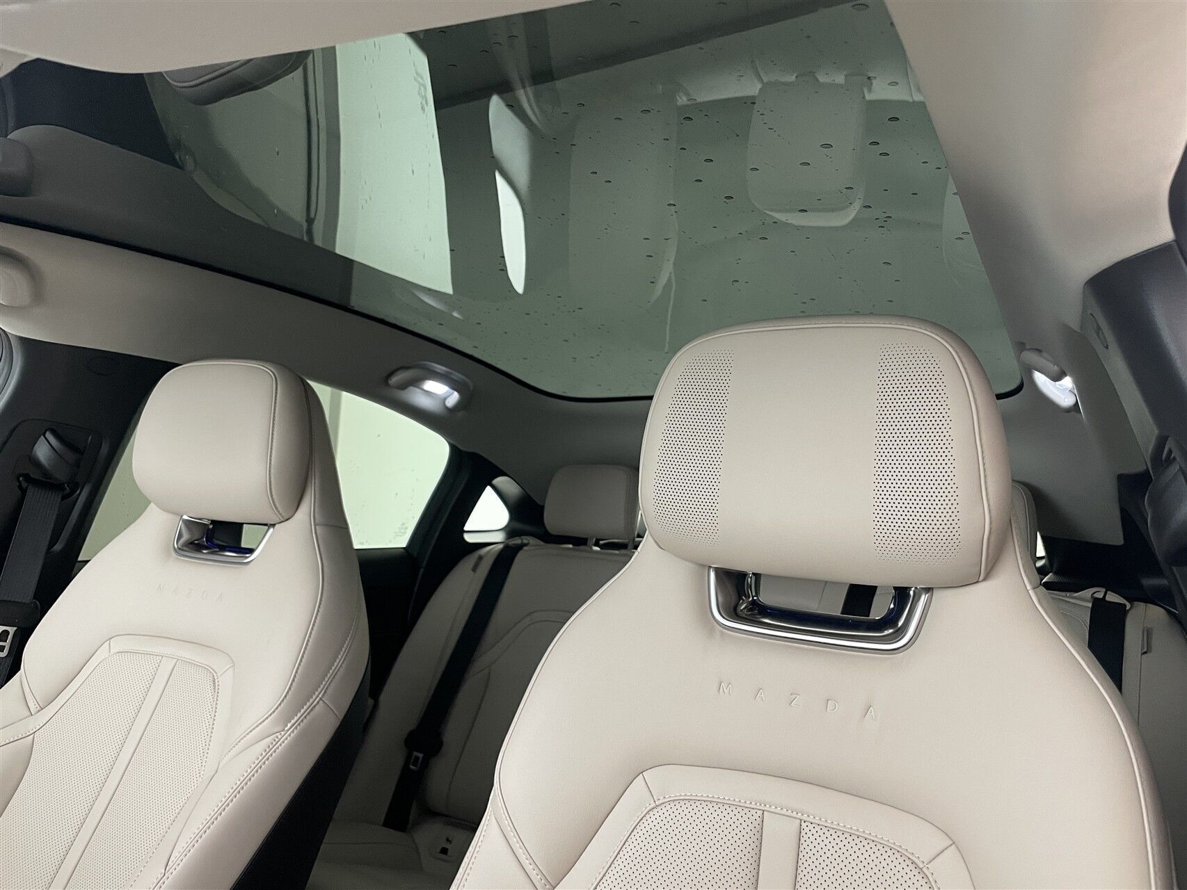 undefined Mazda 6e fra 2025