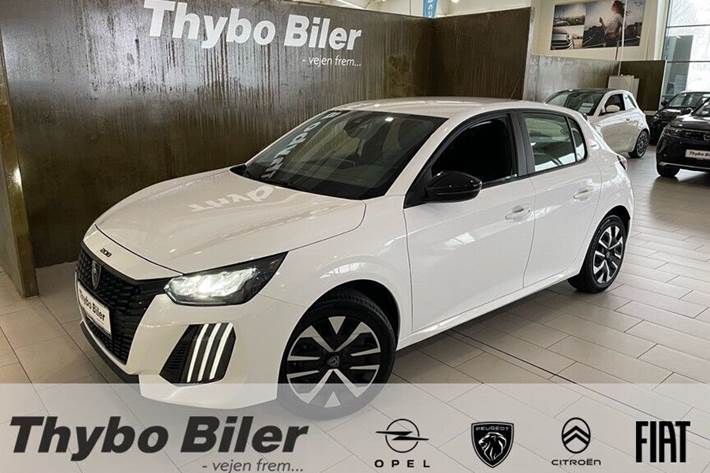 Hvid Peugeot e-208 fra 2025 set udefra