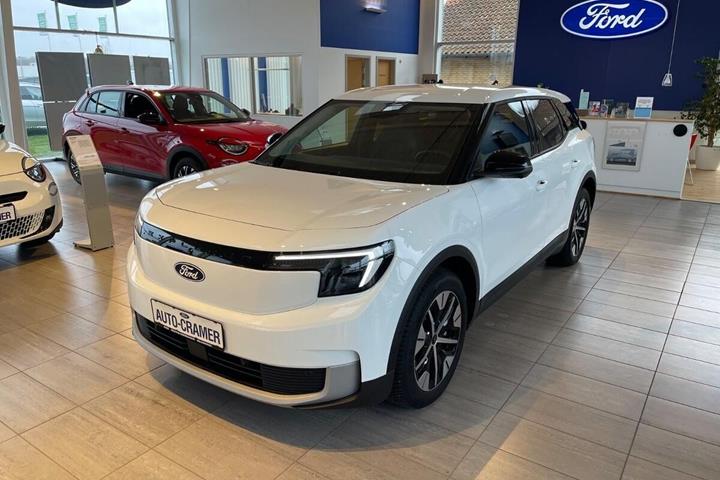 Hvid Ford Explorer fra 2025 set udefra