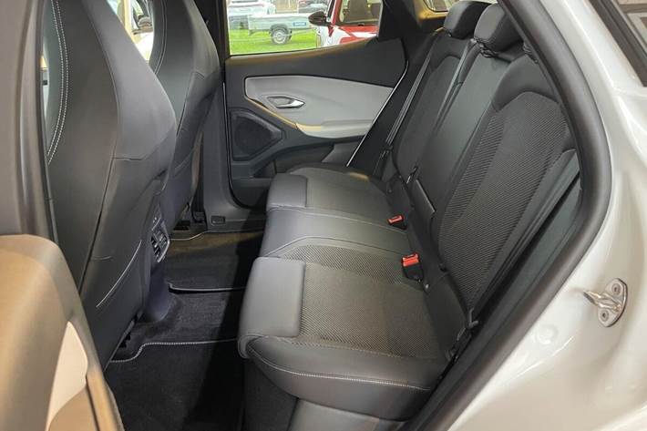 Hvid Ford Explorer fra 2025