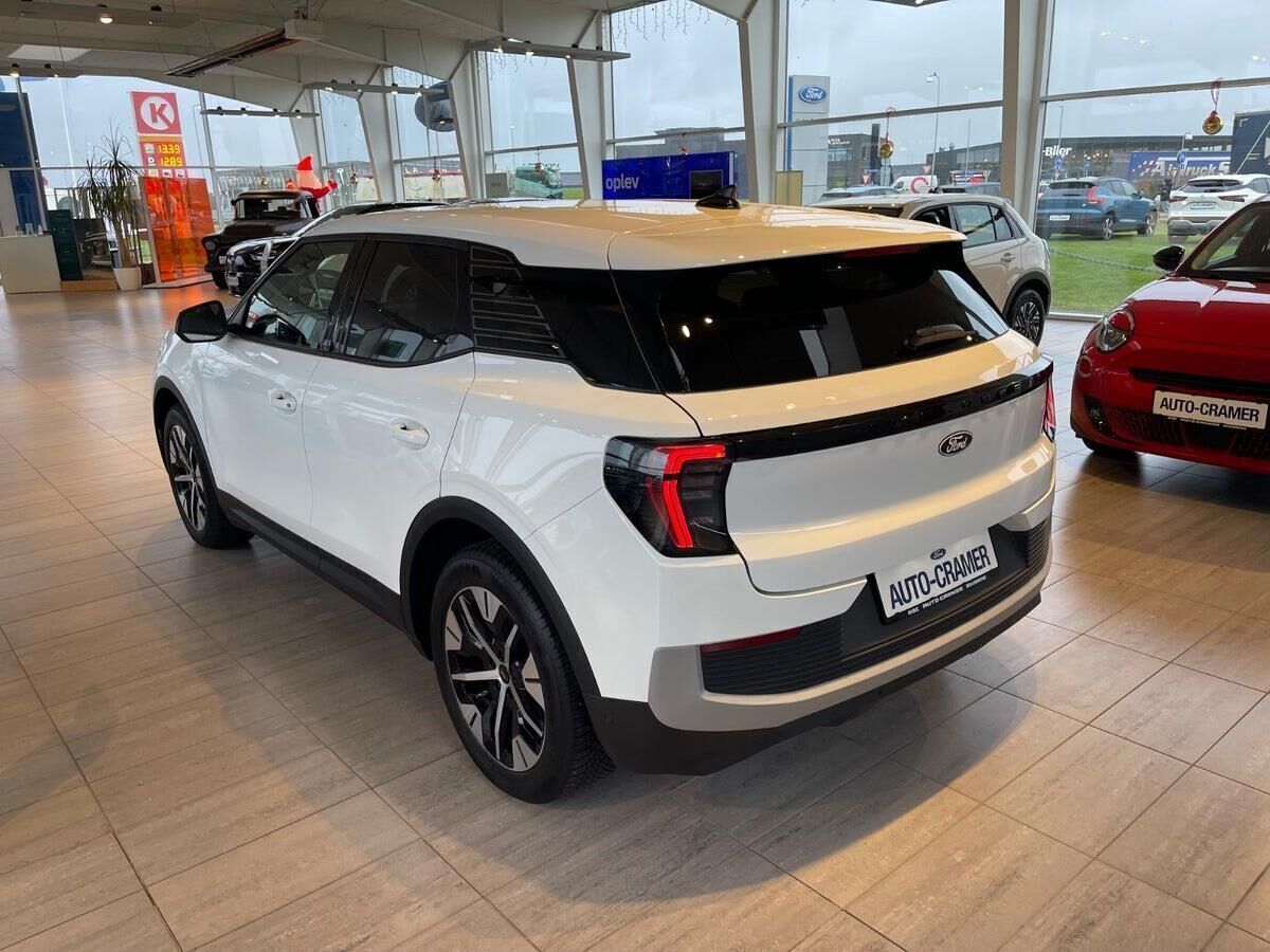 Hvid Ford Explorer fra 2025