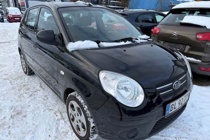 Sort Kia Picanto fra 2007 set udefra
