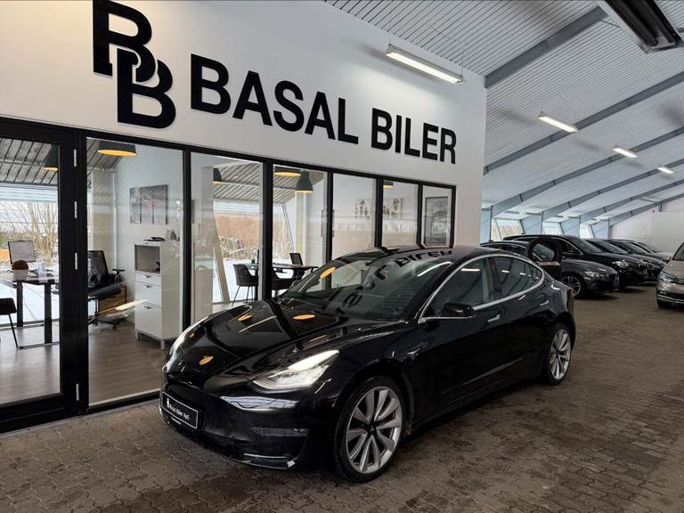 Tesla Model 3 Long Range AWD