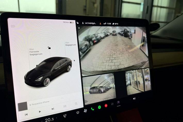 Sort Tesla Model 3 fra 2019