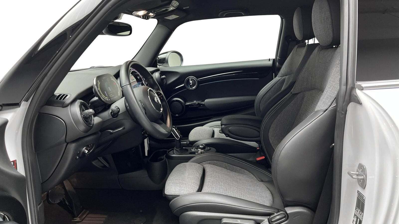 Mini Cooper SE Classic Trim