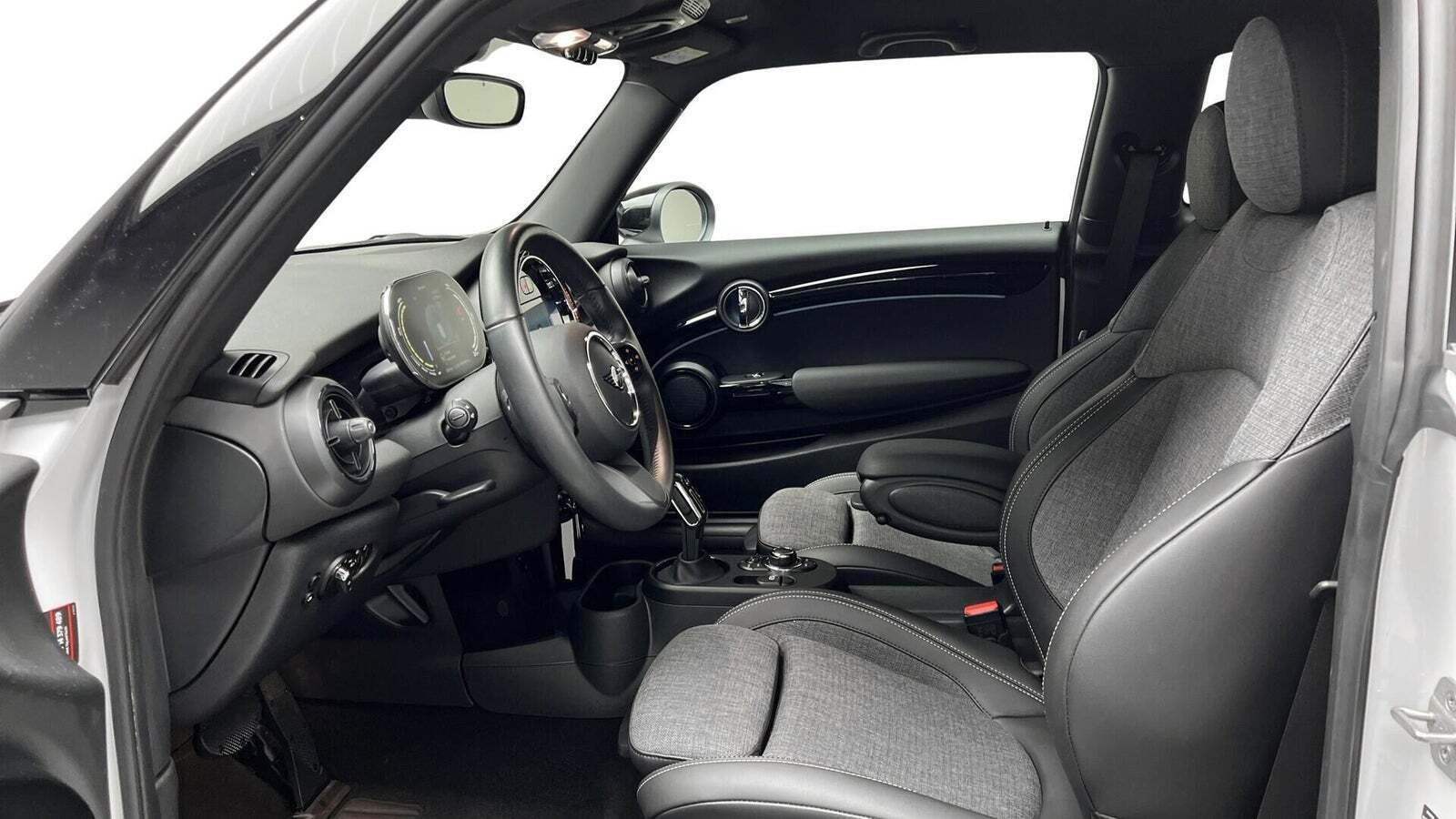 Mini Cooper SE Classic Trim