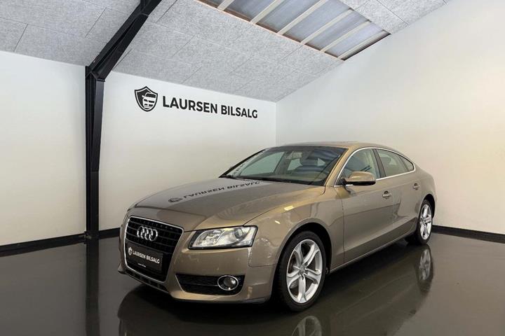 Orange Audi A5 fra 2010