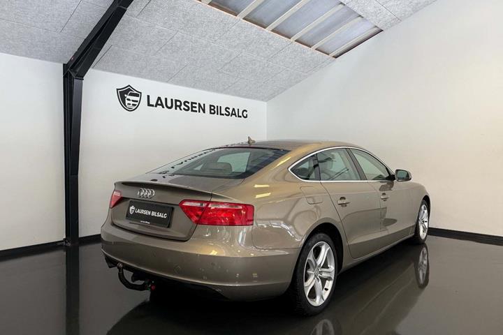 Orange Audi A5 fra 2010