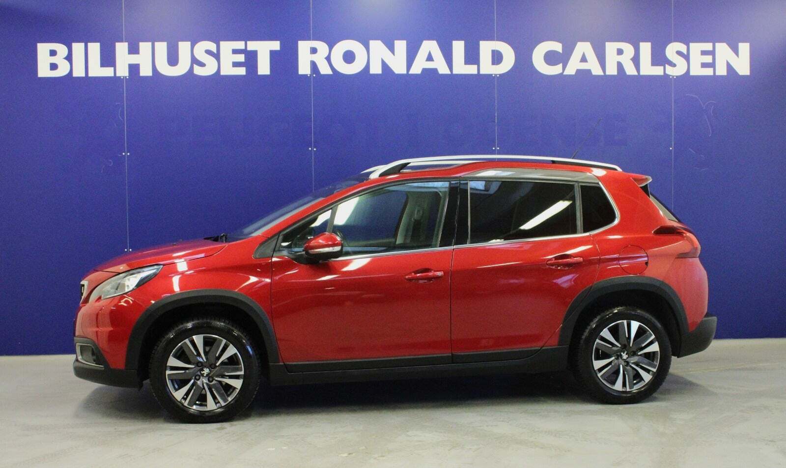 Peugeot 2008 1,2 e-THP 110 Allure Sky