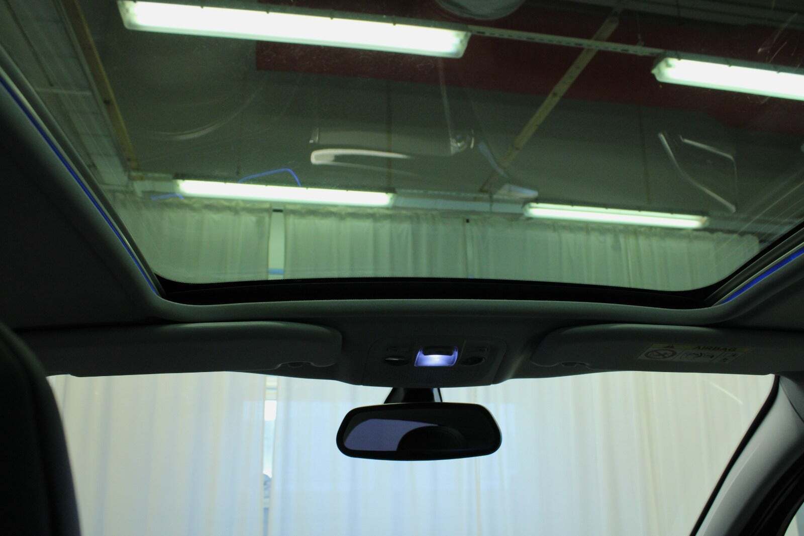 Peugeot 2008 1,2 e-THP 110 Allure Sky