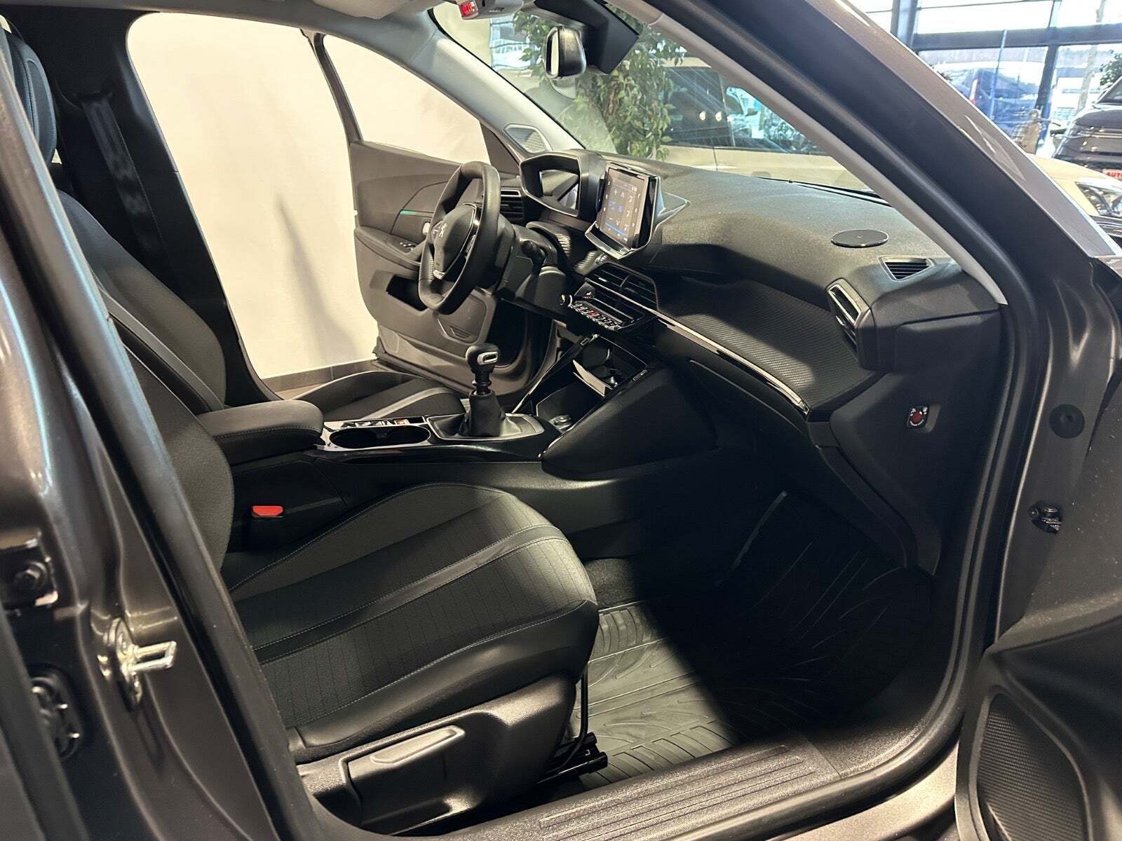 Peugeot 2008 1,2 PureTech 130 Allure Pack