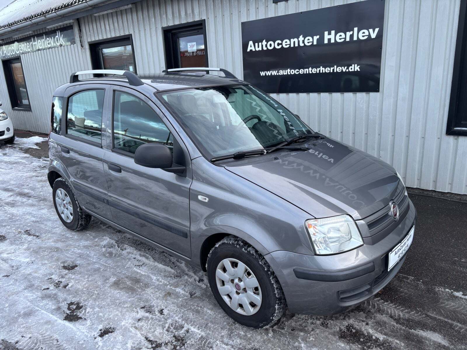 Grå Fiat Panda fra 2011