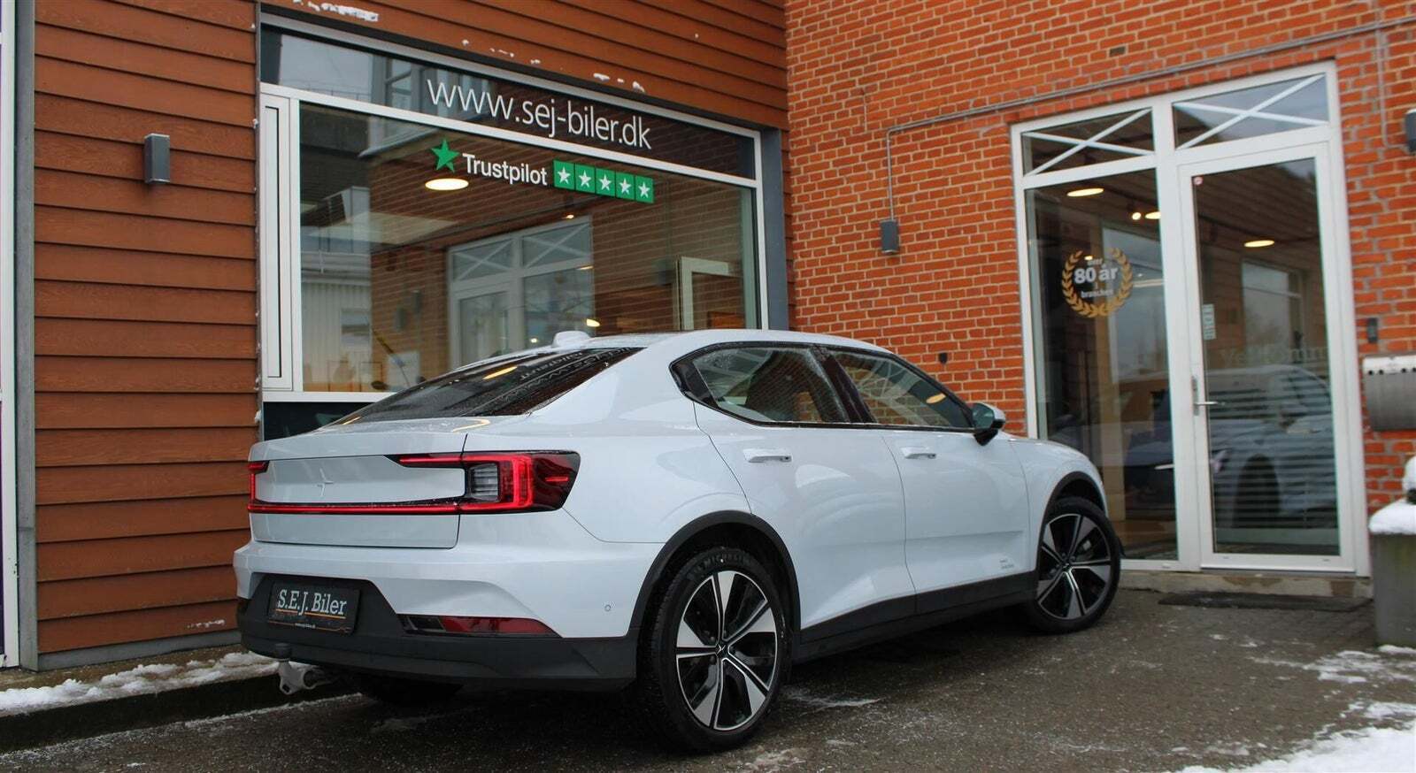 Hvid Polestar 2 fra 2024