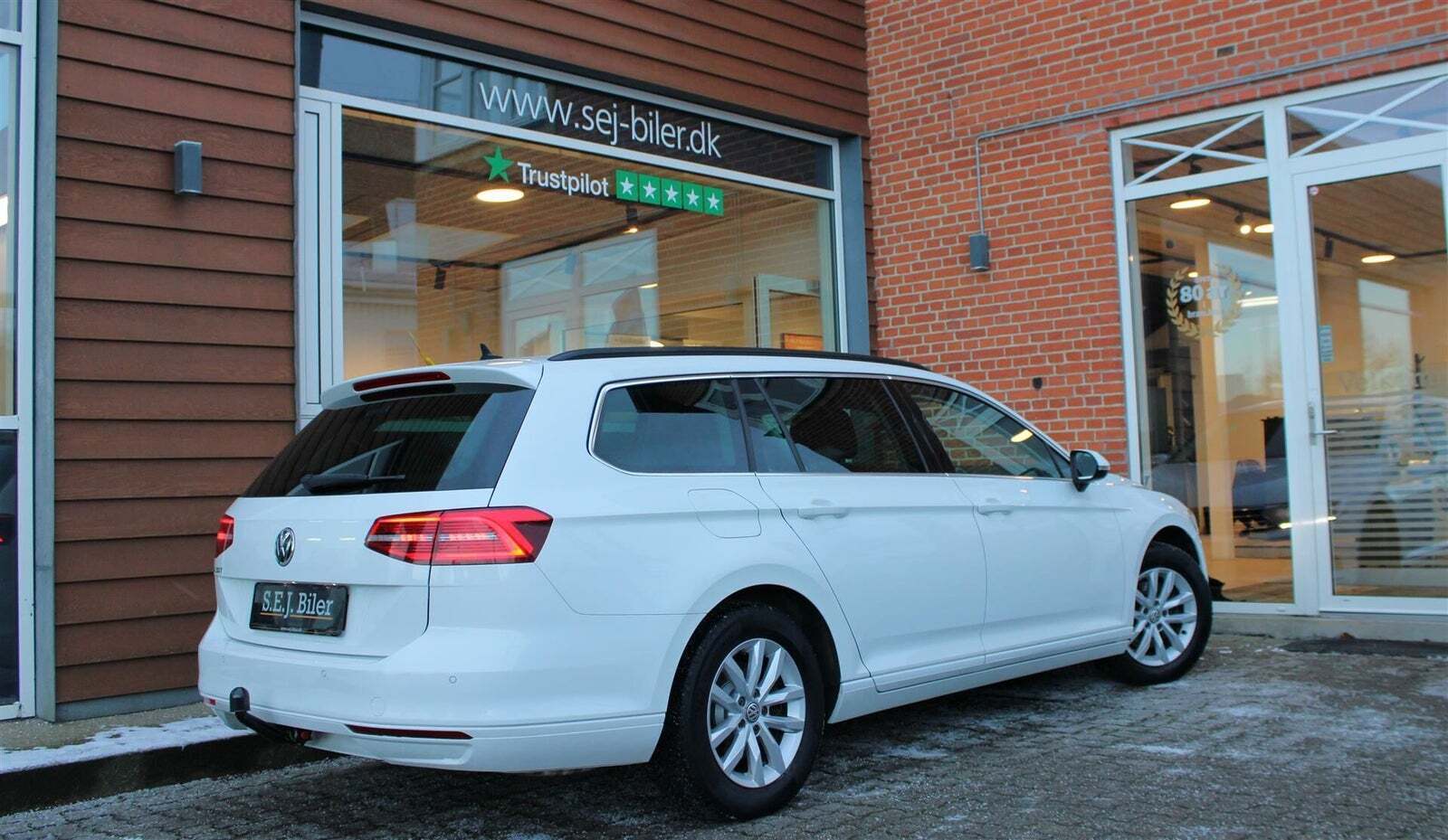 Hvid VW Passat fra 2018