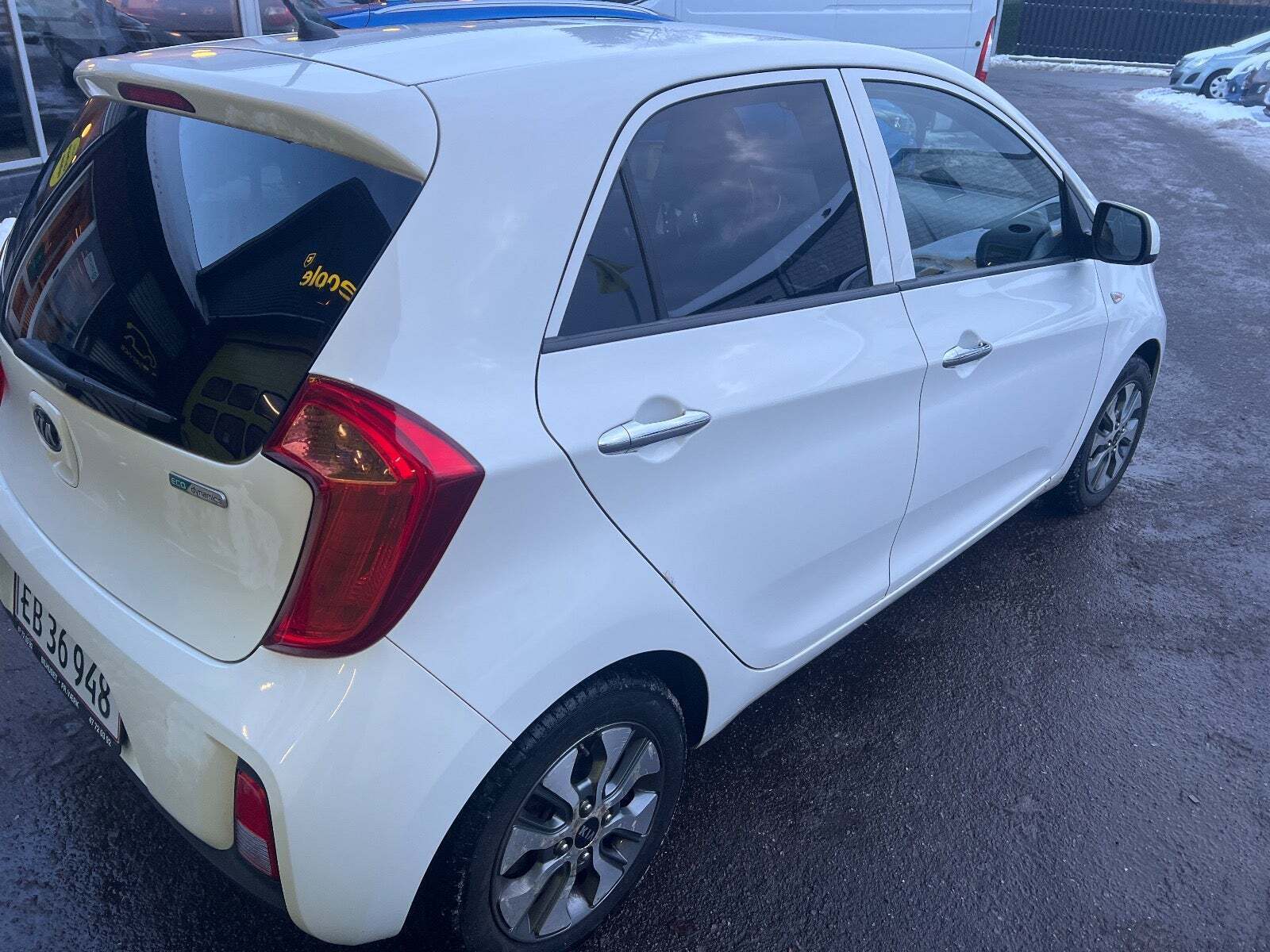 Hvid Kia Picanto fra 2016