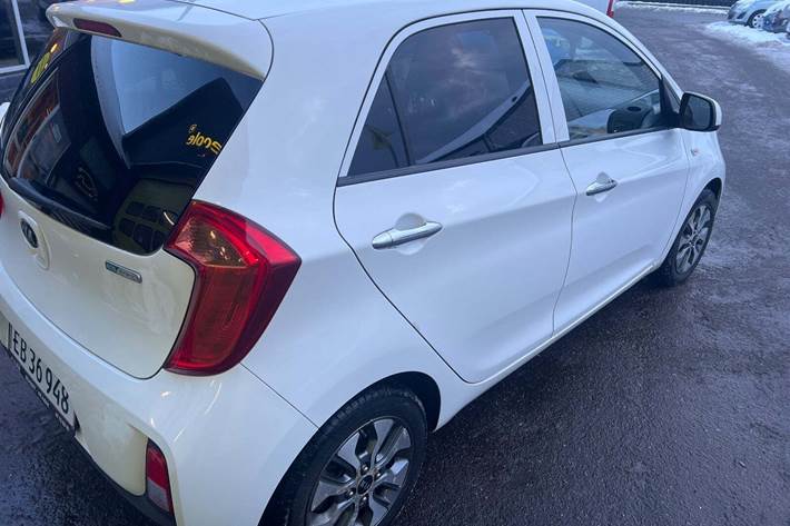 Hvid Kia Picanto fra 2016