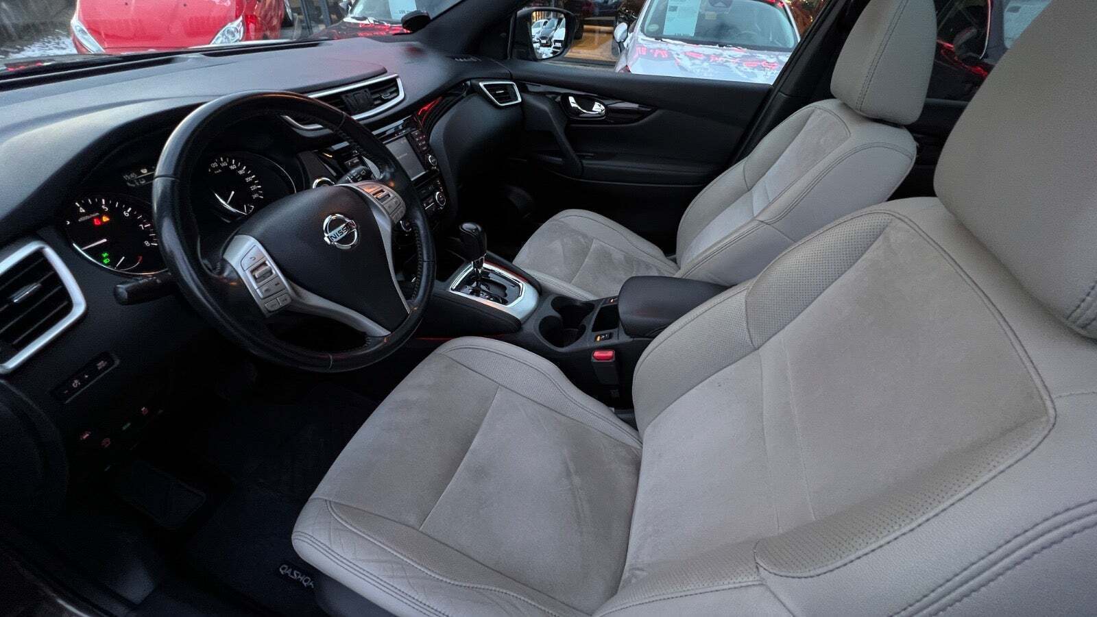 Brun Nissan Qashqai fra 2017