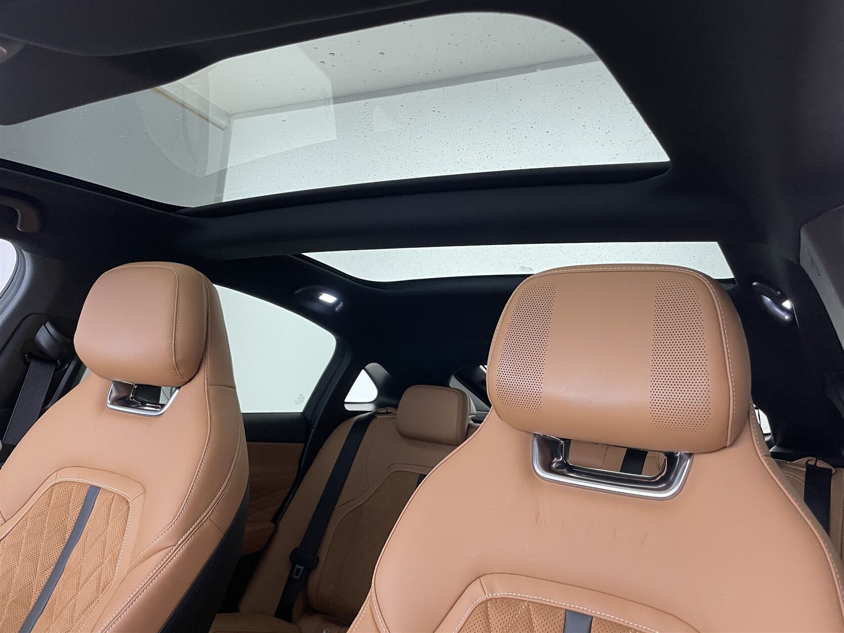 Blå Mazda 6e fra 2025