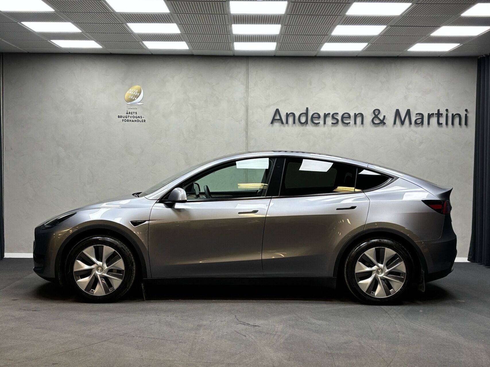 Tesla Model Y EL RWD 299HK 5d Aut.