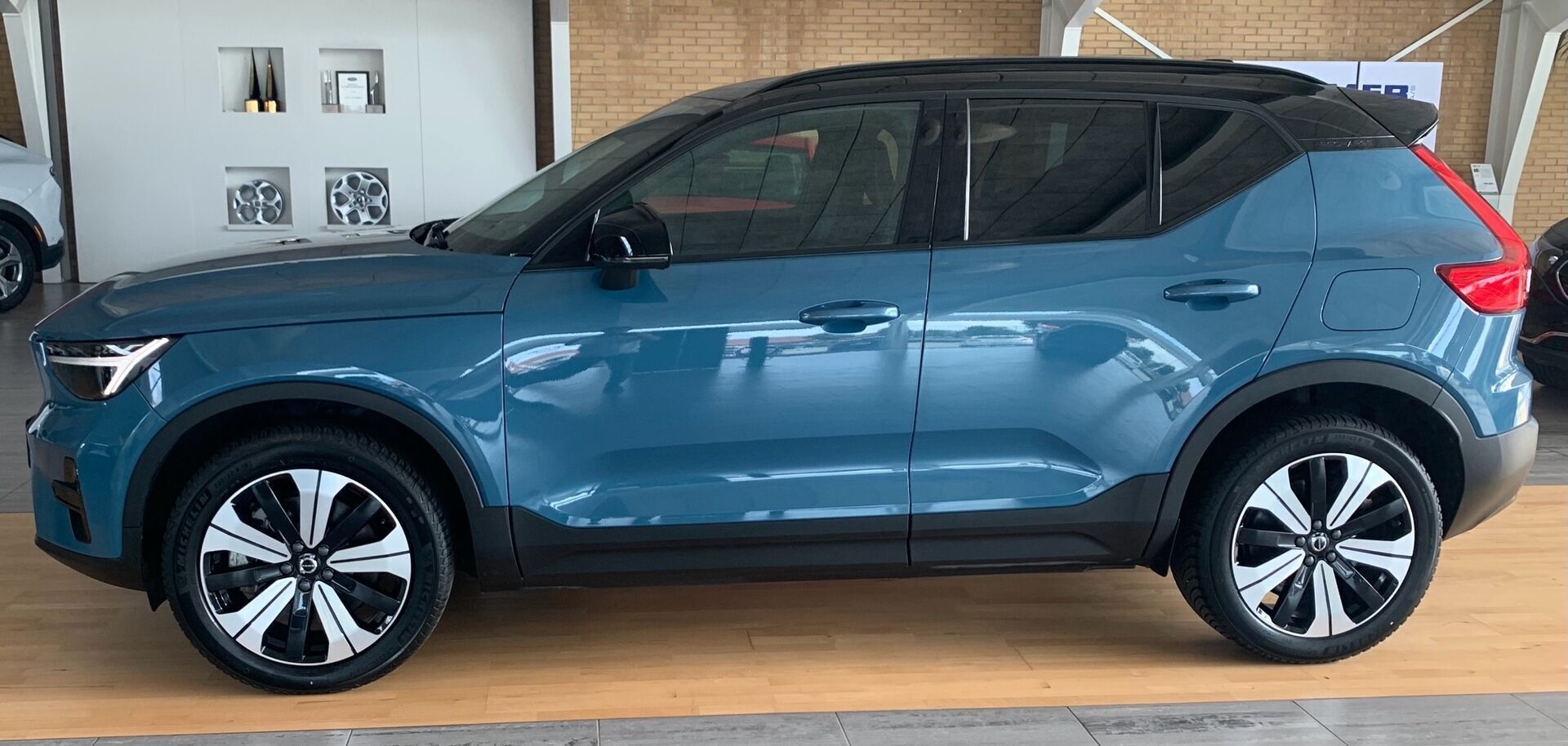 Volvo XC40 P6 Recharge Plus 231HK 5d Aut.