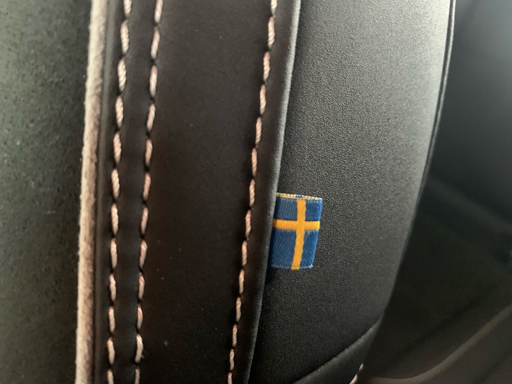 Blå Volvo XC40 fra 2022