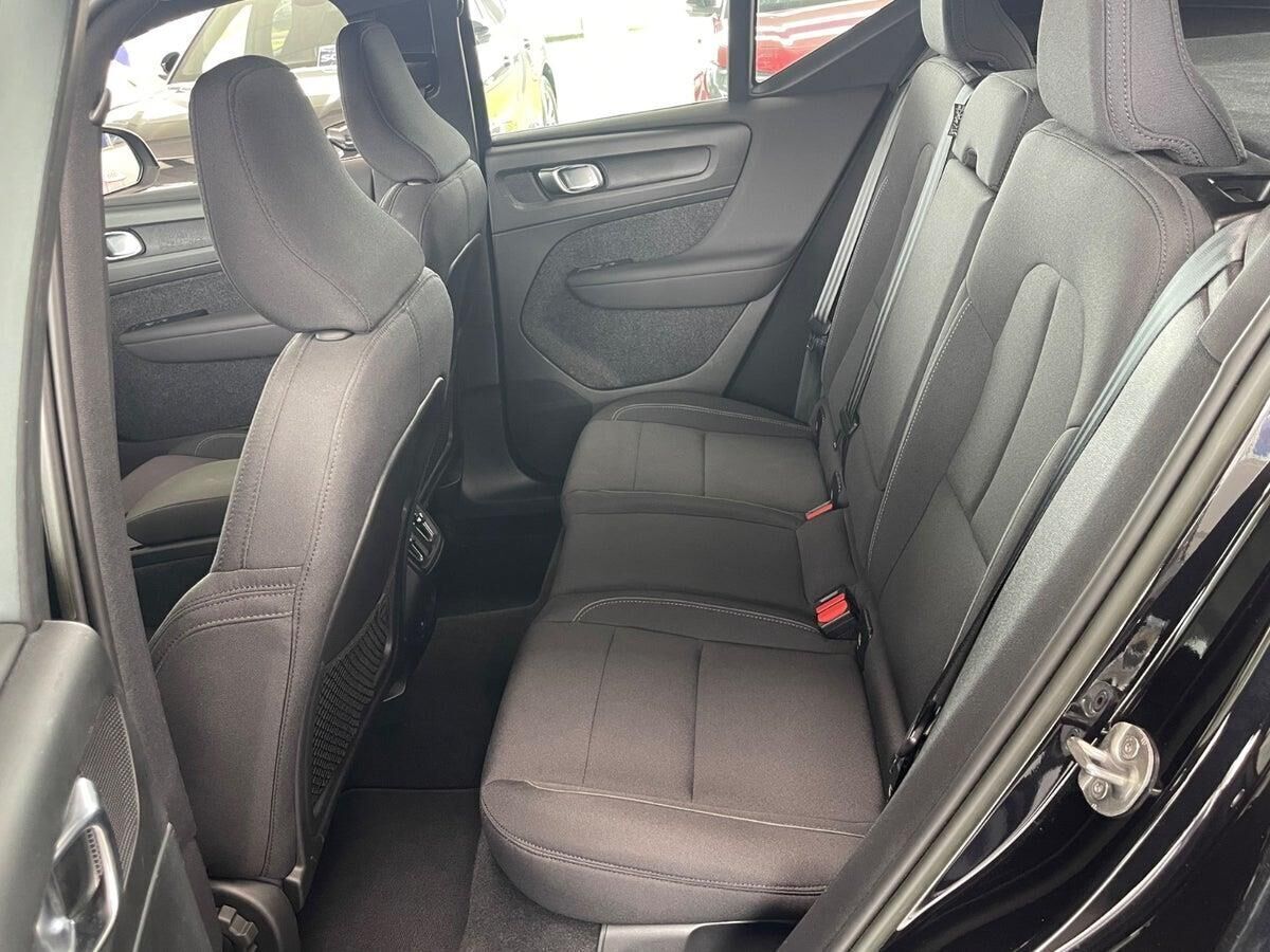 Sort Volvo XC40 fra 2022