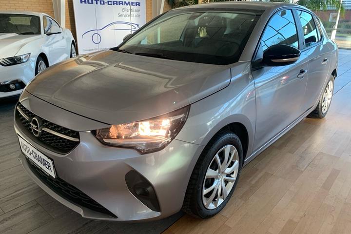 Grå Opel Corsa-e fra 2021 set udefra