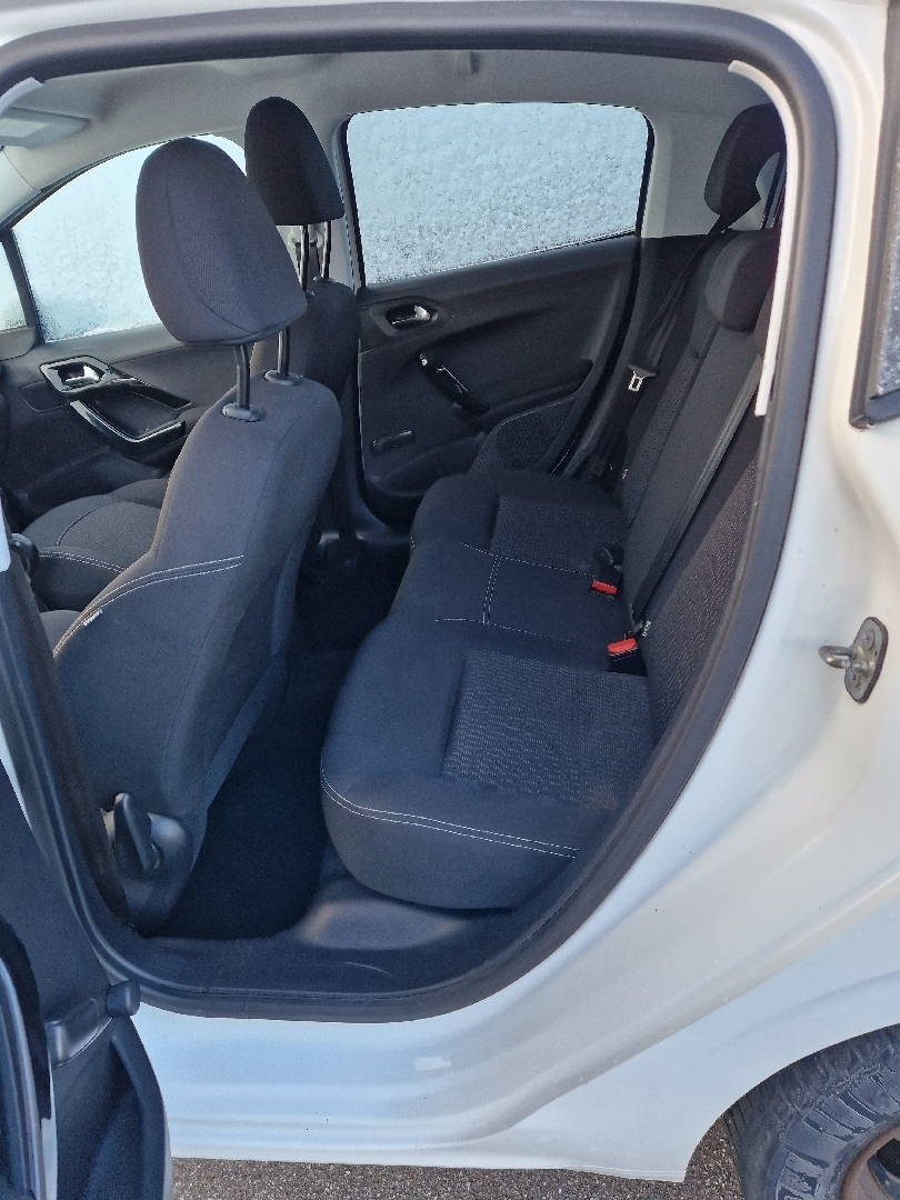 Peugeot 208 1,6 BlueHDi Envy 100HK 5d