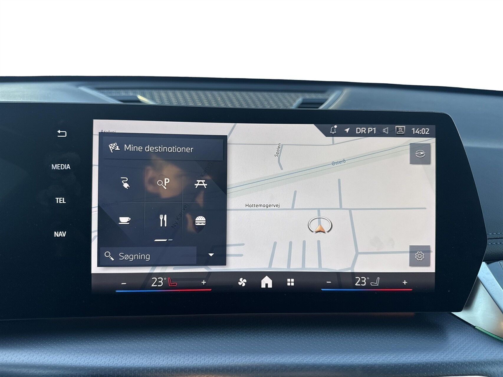 Hvid BMW iX1 fra 2025