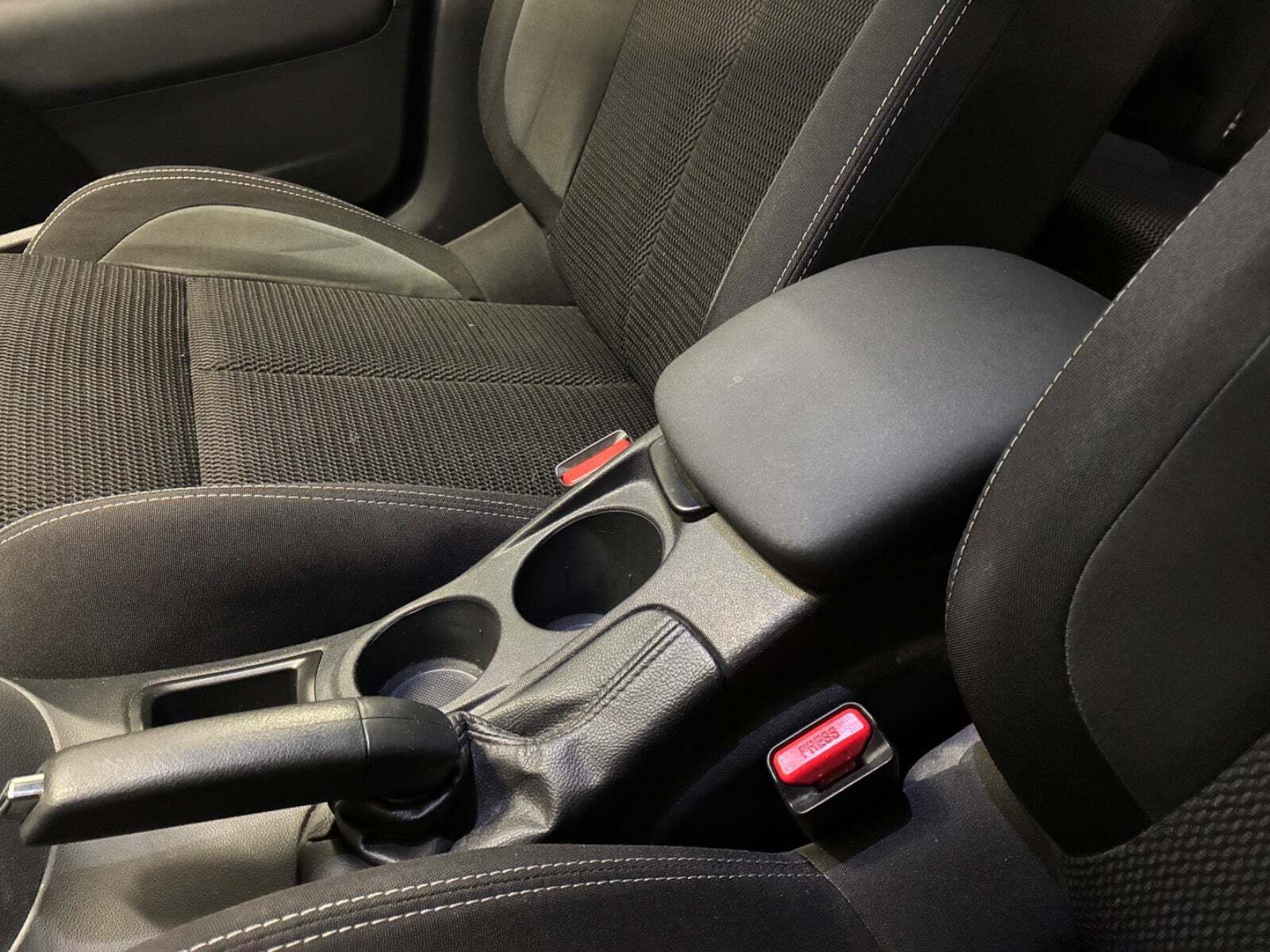 Grå Citroën C4 fra 2015