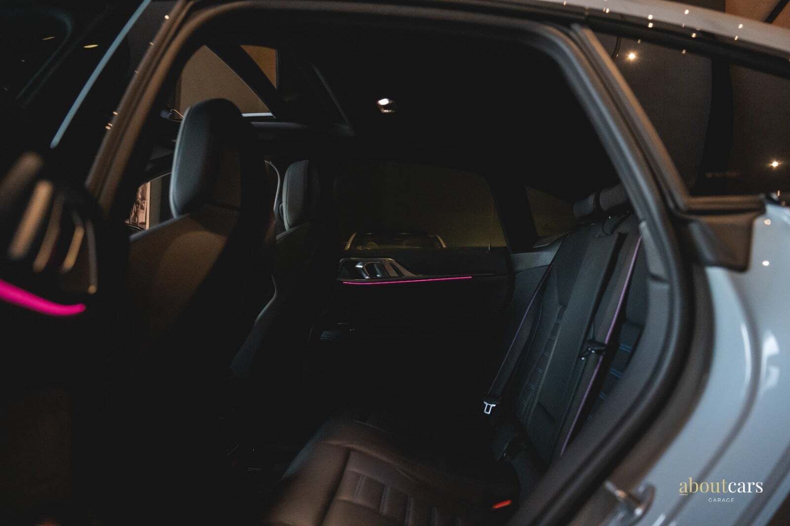 Grå BMW i4 fra 2024