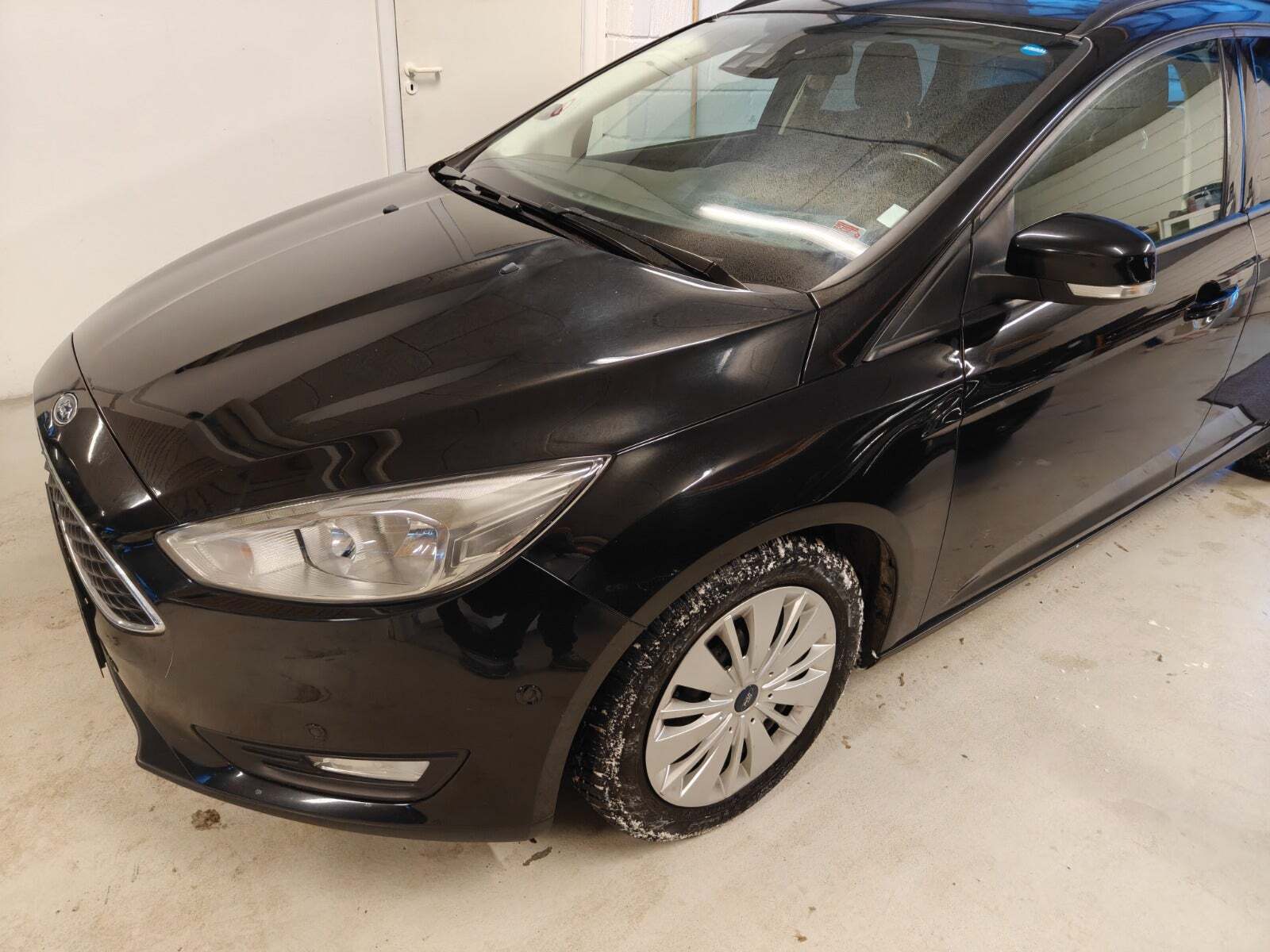 Gul Ford Focus fra 2015