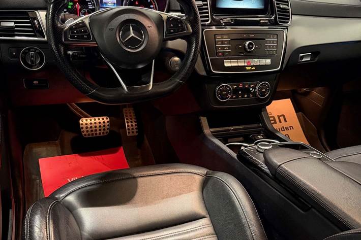 Hvid Mercedes GLE350 d fra 2016