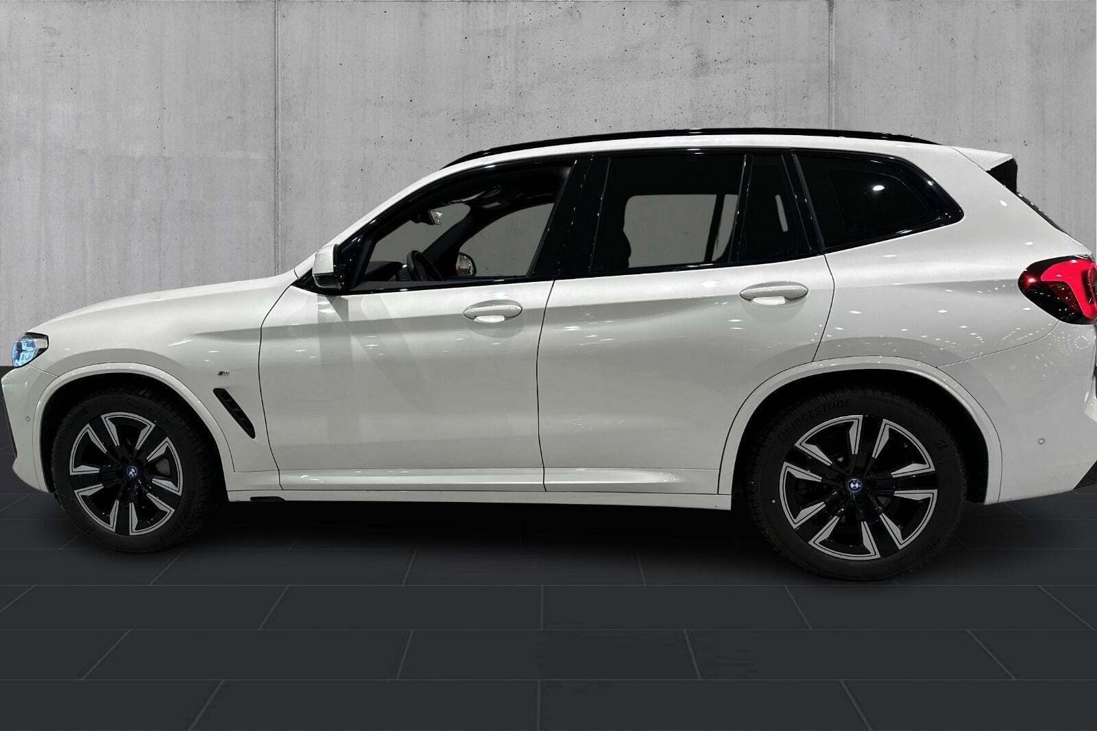 BMW iX3 Charged M-Sport