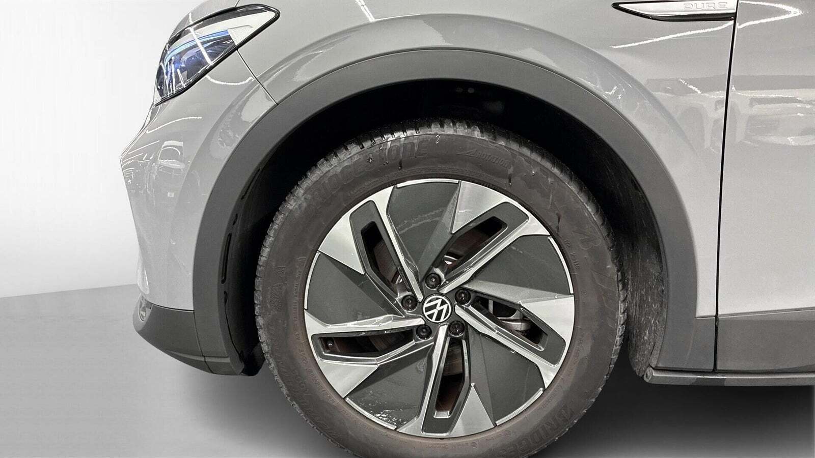 Grå VW ID.4 fra 2022